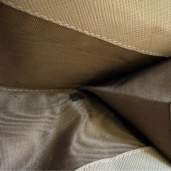 Salvatore Ferragamo Gancini Logo Beige Leather Long Continental Wallet - Picture 14 of 16